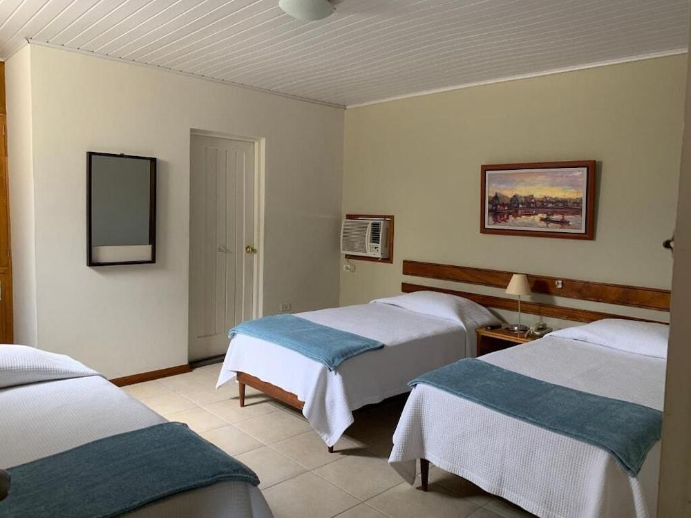 Hotel Acosta Iquitos Zewnętrze zdjęcie