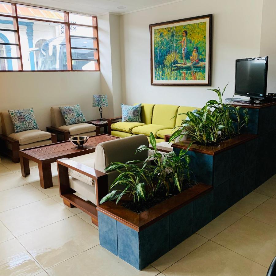 Hotel Acosta Iquitos Zewnętrze zdjęcie