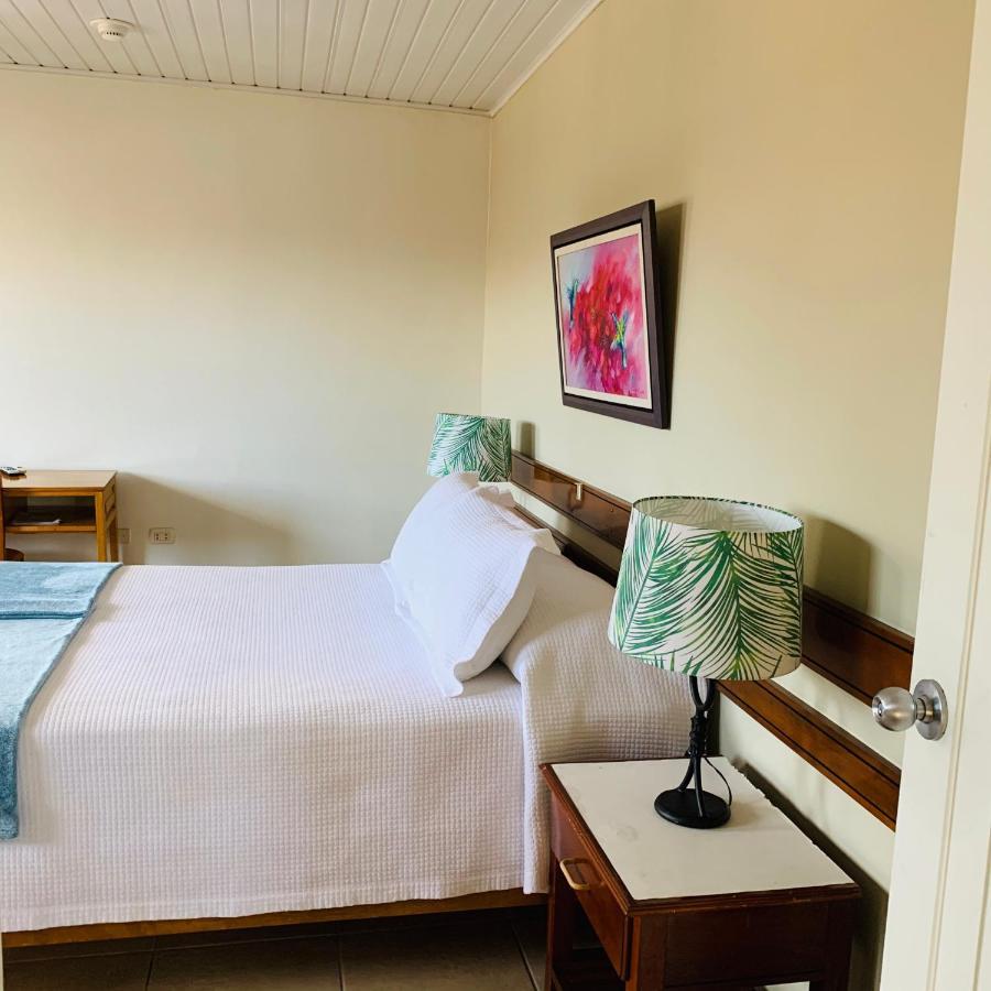Hotel Acosta Iquitos Zewnętrze zdjęcie