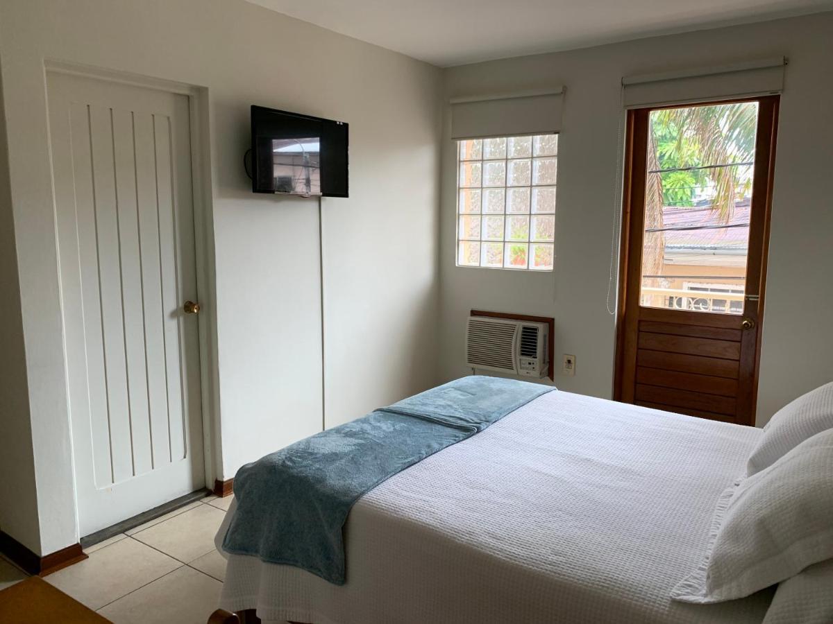 Hotel Acosta Iquitos Zewnętrze zdjęcie